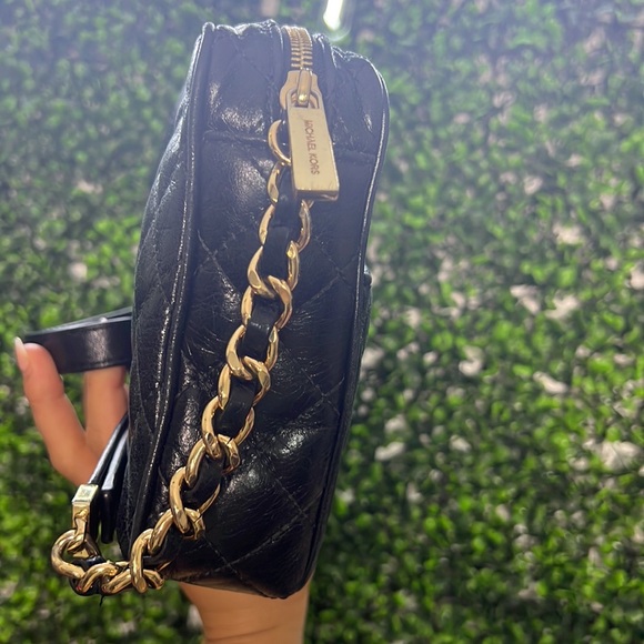 Michael Kors Black Quilted Leather Susannah Lock Messenger Bag - Picture 3 of 9